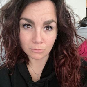 Meet your Posher, Olivia